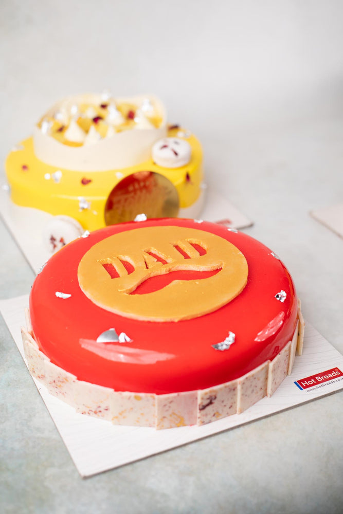 
                  
                    Load image into Gallery viewer, Father&amp;#39;s Day Strawberry Deluxe Cake (Premium)
                  
                