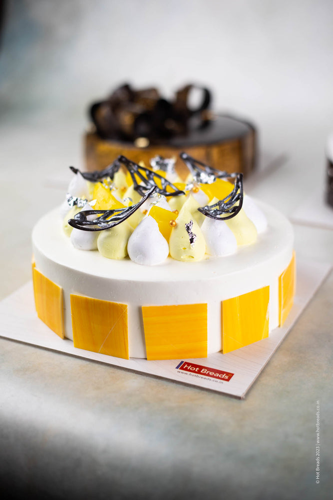 
                  
                    Load image into Gallery viewer, Pineapple Fresh Cream Cake - 2024 Edition (Premium)
                  
                