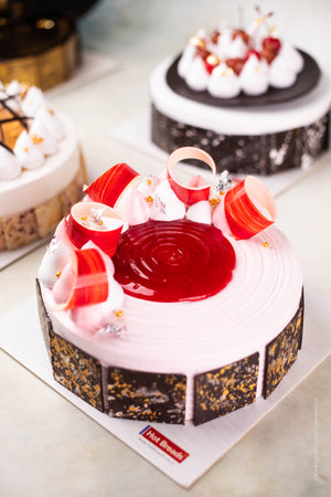 
                  
                    Load image into Gallery viewer, Strawberry Deluxe - 2025
                  
                