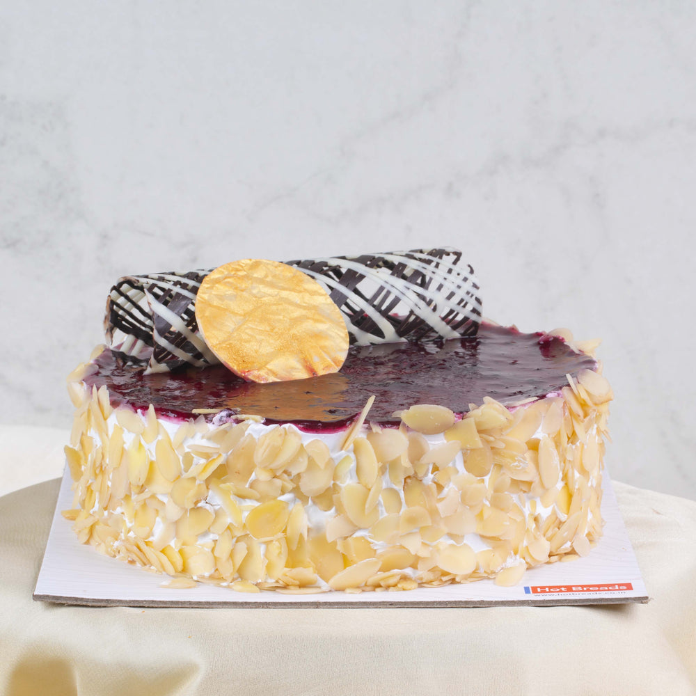 
                  
                    Load image into Gallery viewer, Blueberry Cake
                  
                