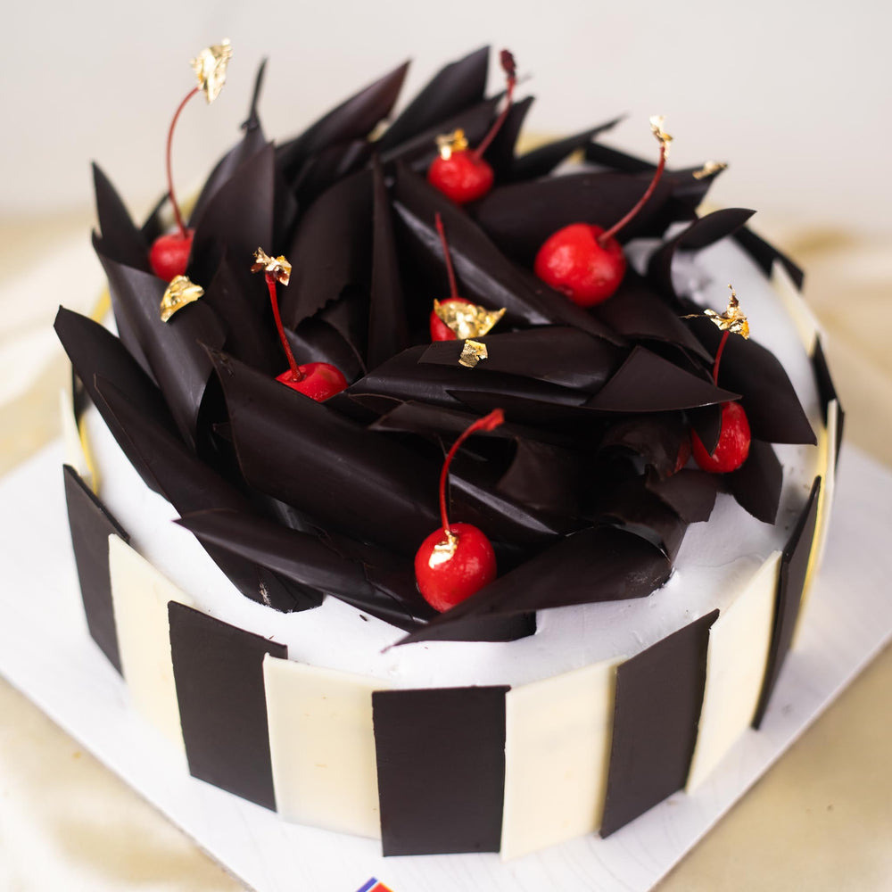 Order New Year Special Red Cake | FaridabadCake